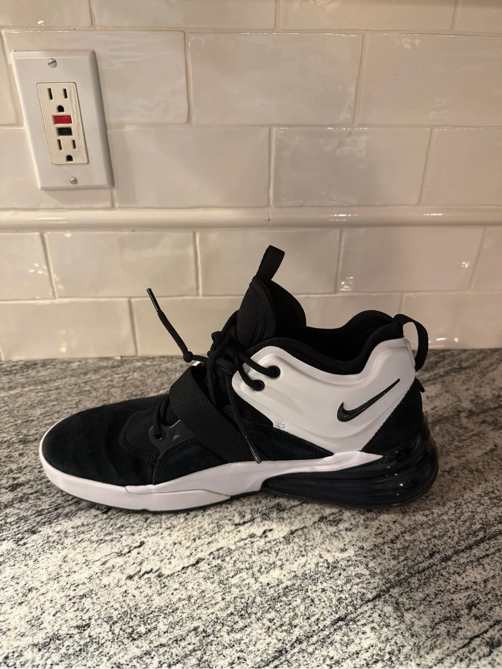 Men’s Nike Air Force 270 AH6772-006 Size 10 - Picture 8 of 10